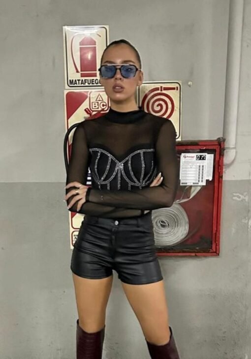 Top transparente con brillos