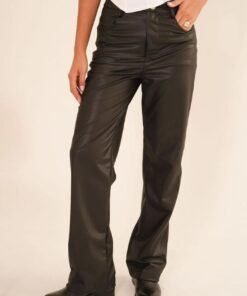 Pantalon ecocuero recto
