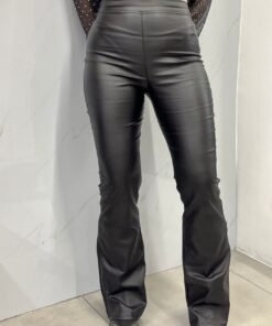 Pantalon ecocuero oxford