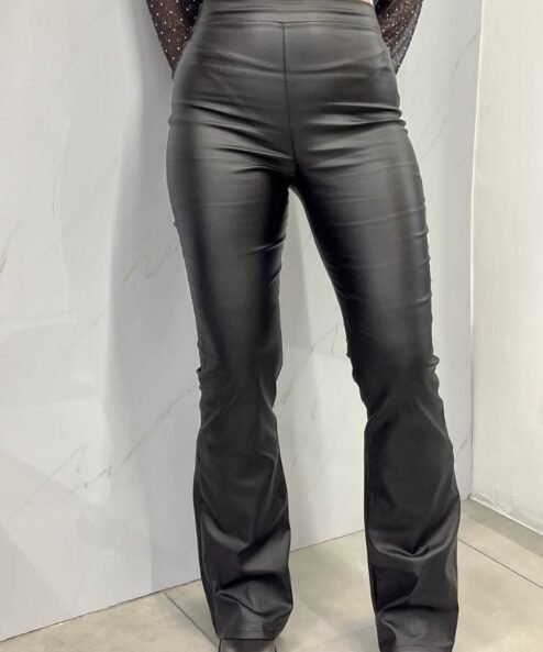 Pantalon ecocuero oxford